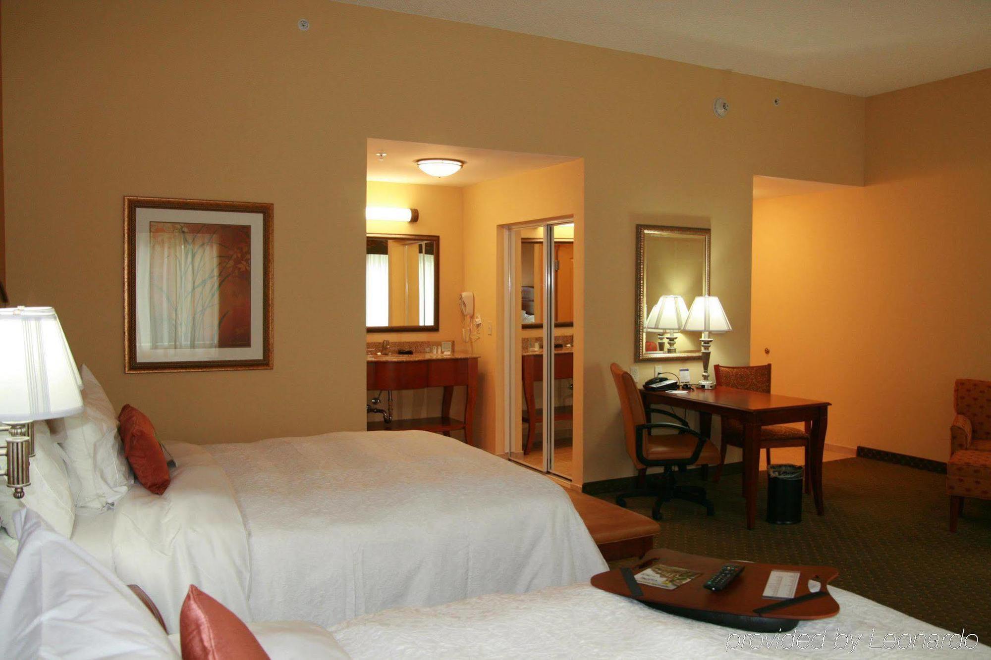 Hampton Inn & Suites Port Richey Pokoj fotografie