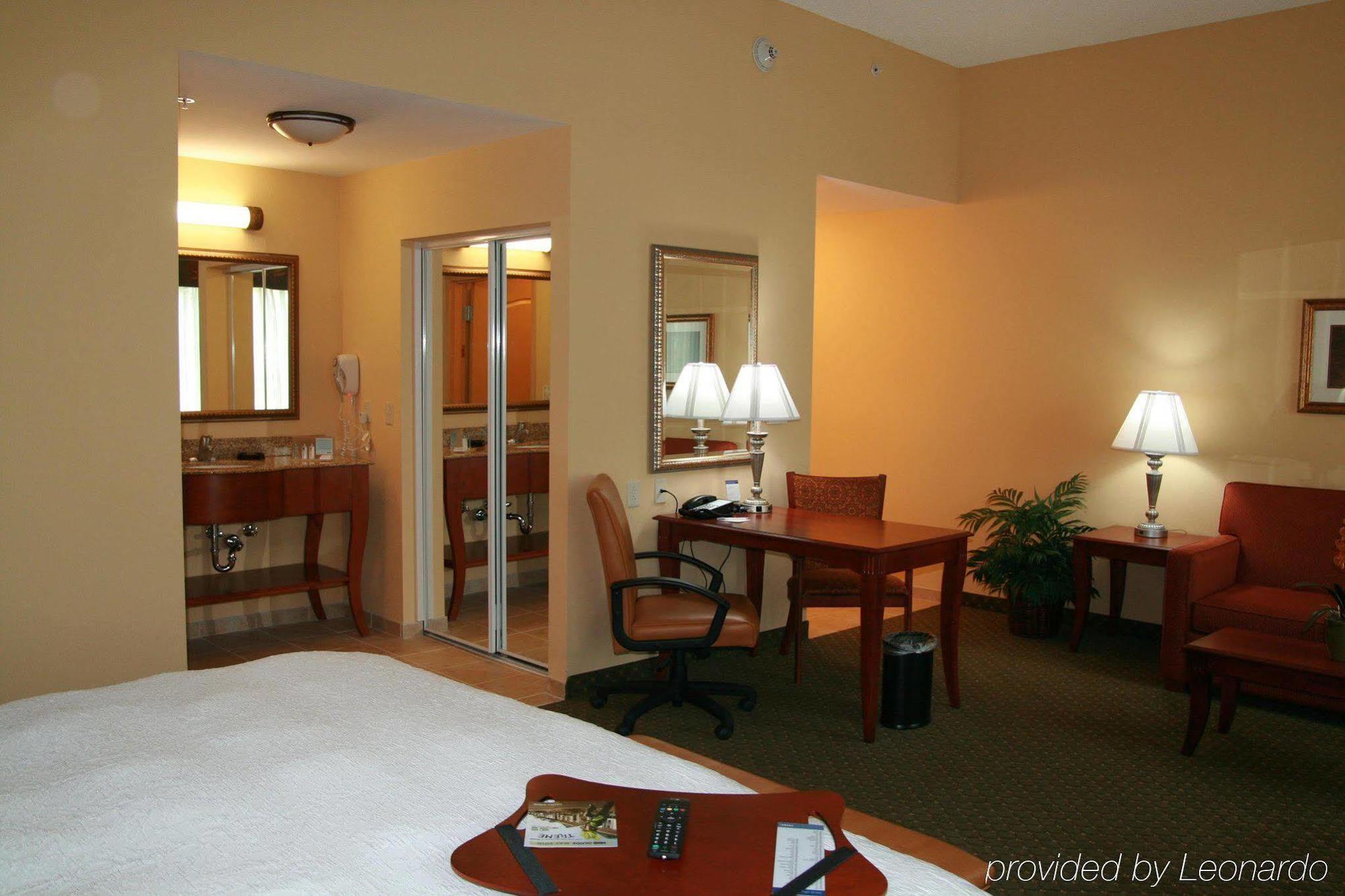 Hampton Inn & Suites Port Richey Pokoj fotografie